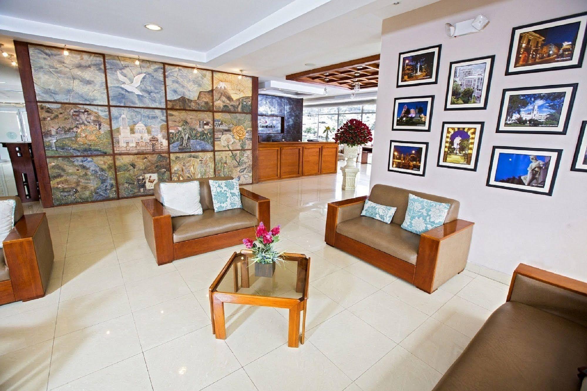 Hotel อัมบาโต ภายนอก รูปภาพ