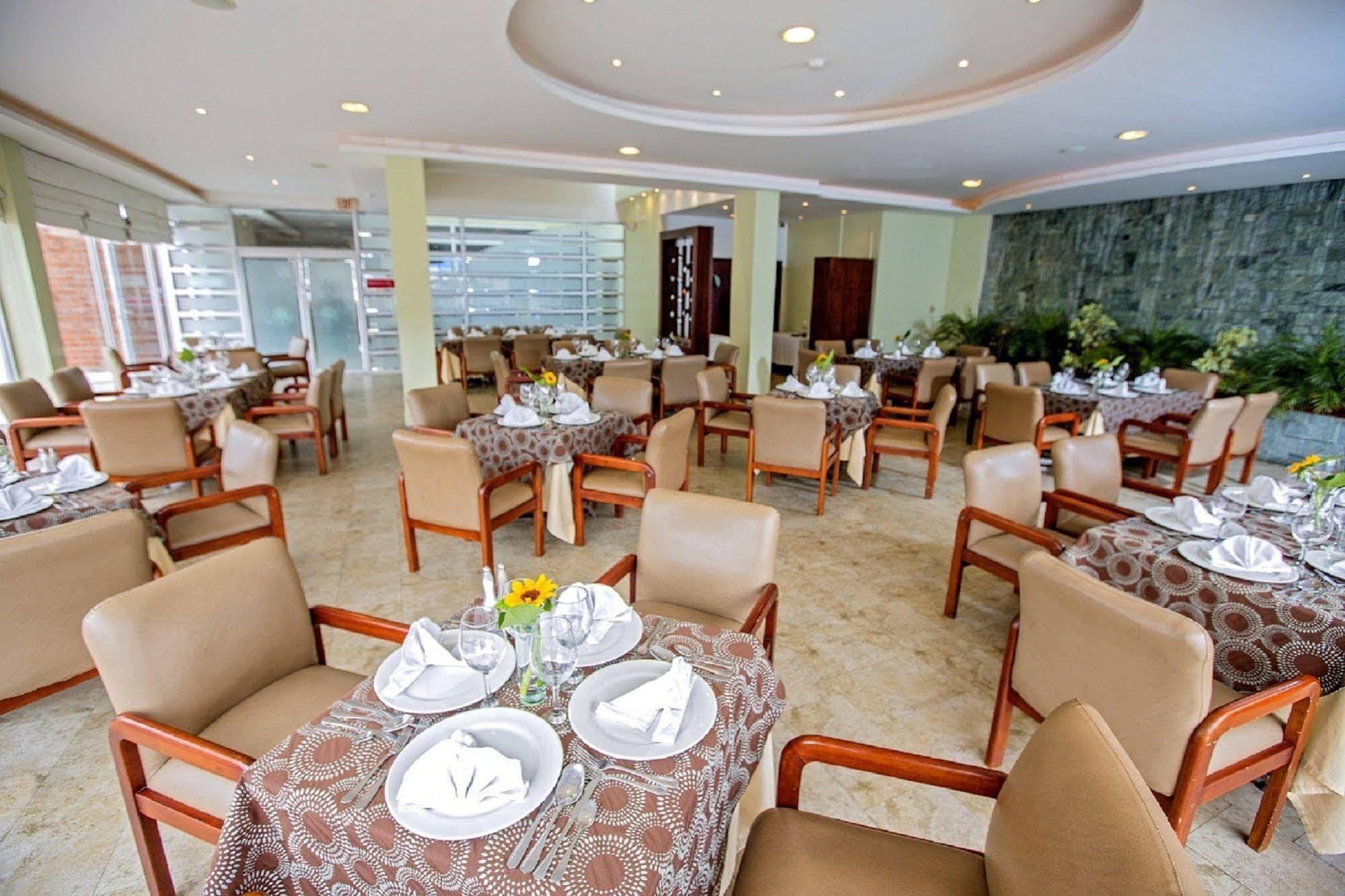 Hotel อัมบาโต ภายนอก รูปภาพ